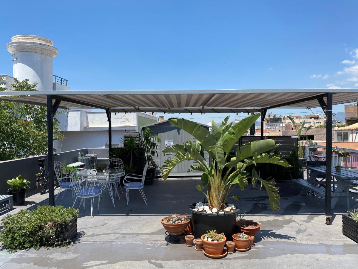Monastiraki Citycenter Sleepbox- Unspoiled Athens Apartments Exterior photo